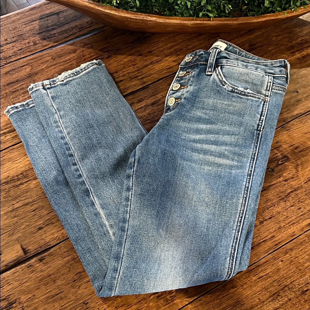 Vervet Button Fly Straight Leg Jeans.  Size 27